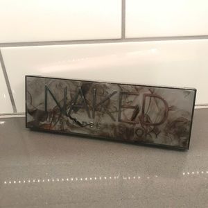 Urban Decay Naked Smoky Palette